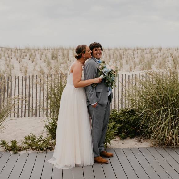 Meet your Posher, Christina - Picture 1 of 1